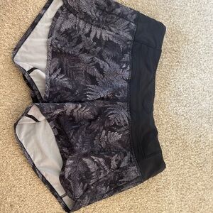 Lululemon lined Speed Up black Patterned  Shorts